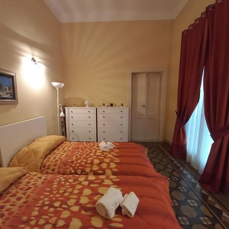 Interno10 Apartment Bari Bagian luar foto