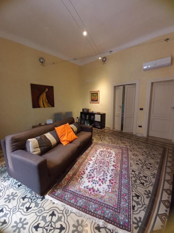 Interno10 Apartment Bari Bagian luar foto